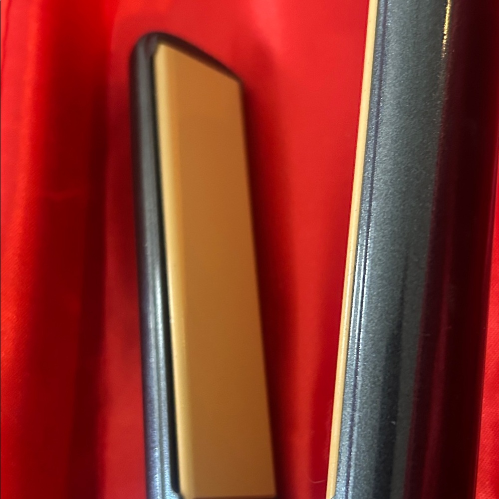 CHI Black Hair Straightener - Picture 2 of 4